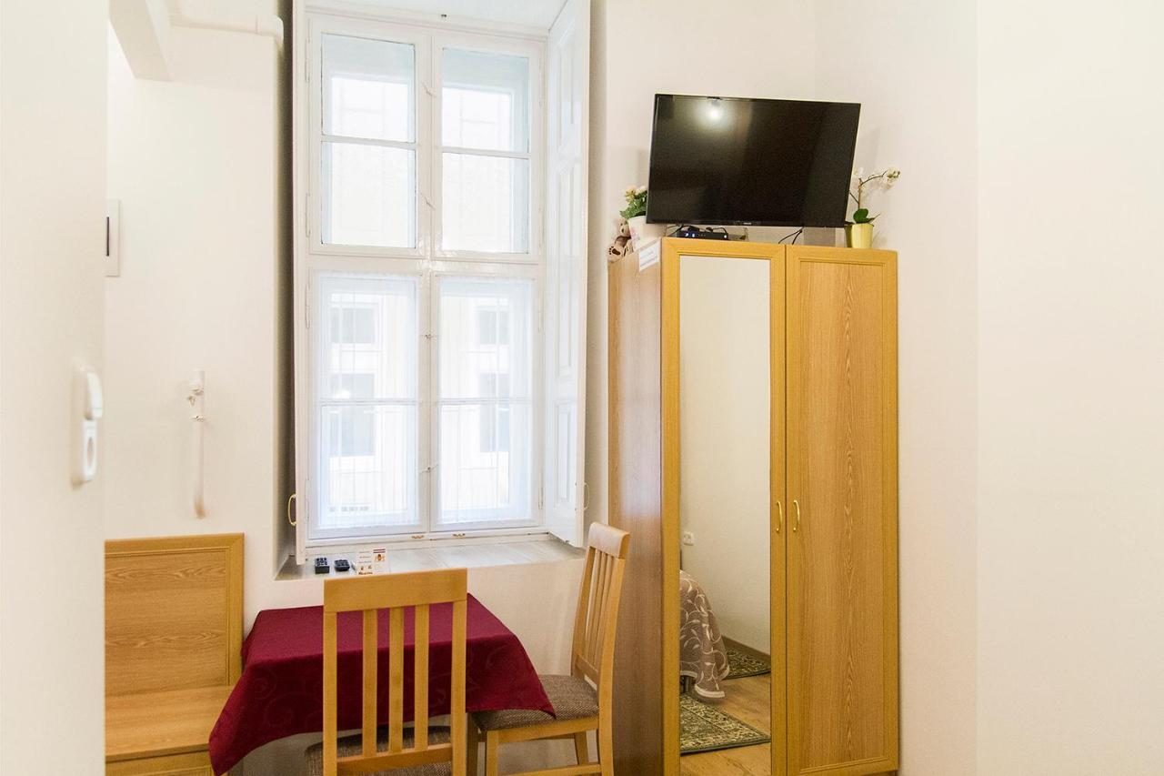 Authentic Akacfa Apartment Budapeşte Dış mekan fotoğraf